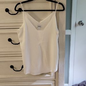 White v neck tank top